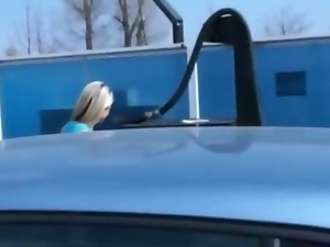 Horny carwash babe ends up having sex with her customer to earn some extra cash