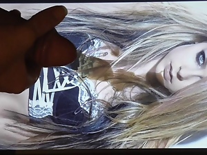Princess Avril Lavigne makes me cum
